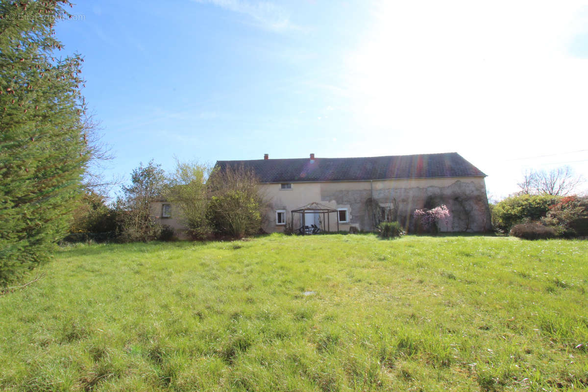 Maison à VARENNES-LES-NARCY