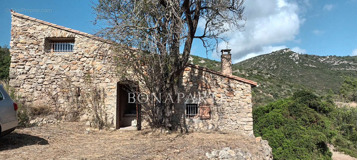 Maison à VILLESEQUE-DES-CORBIERES