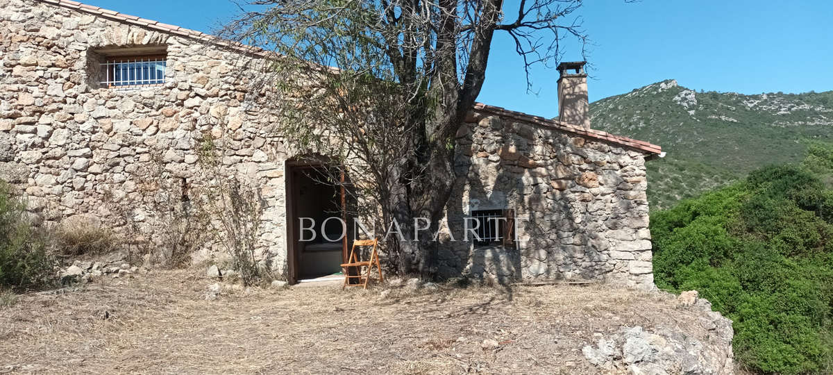 Maison à VILLESEQUE-DES-CORBIERES