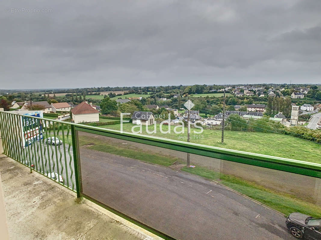 Appartement à PONT-HEBERT