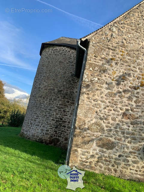 Maison à AMBRIERES-LES-VALLEES