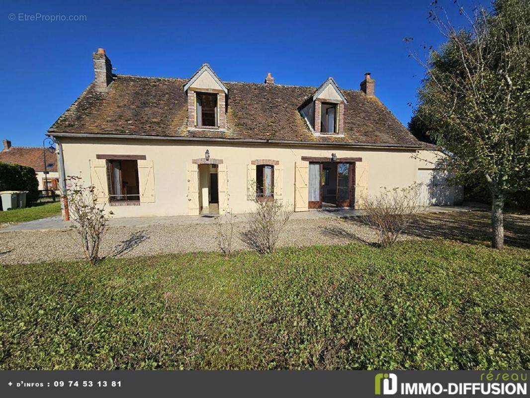 Maison à SAVIGNY-SUR-CLAIRIS