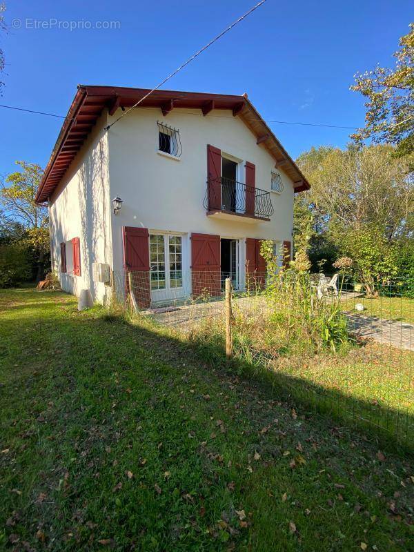 Maison à SAULT-DE-NAVAILLES