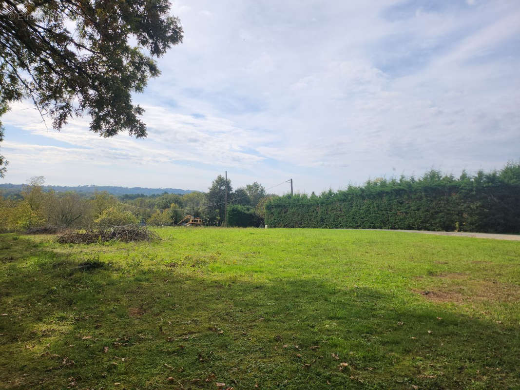 Terrain à VILLAMBLARD