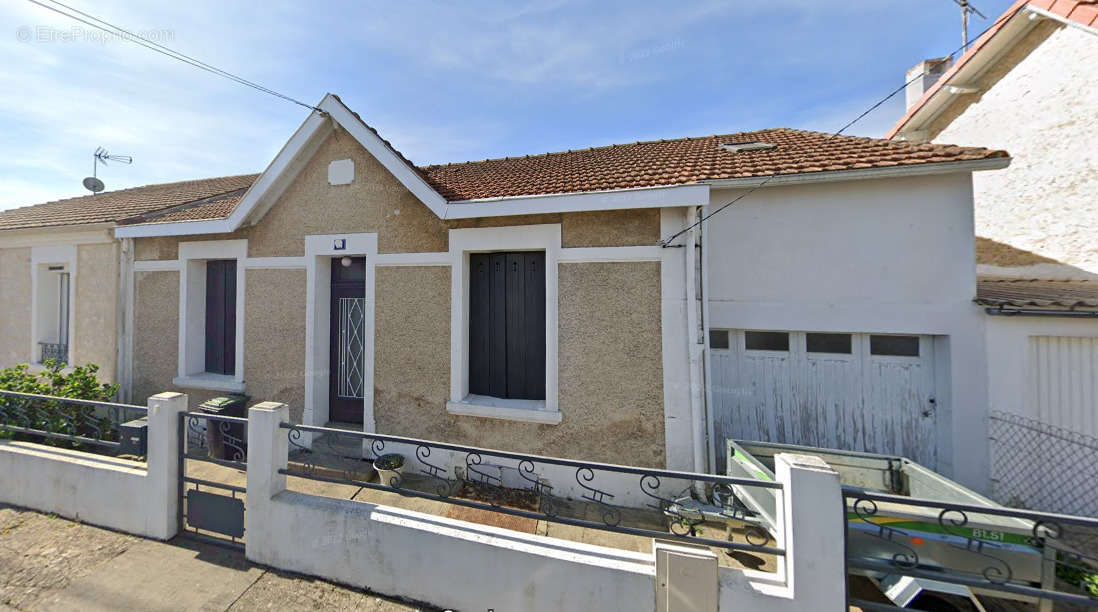 Maison à SAINTES