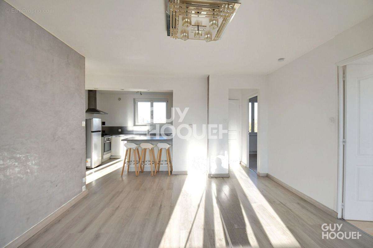 Appartement à LYON-8E