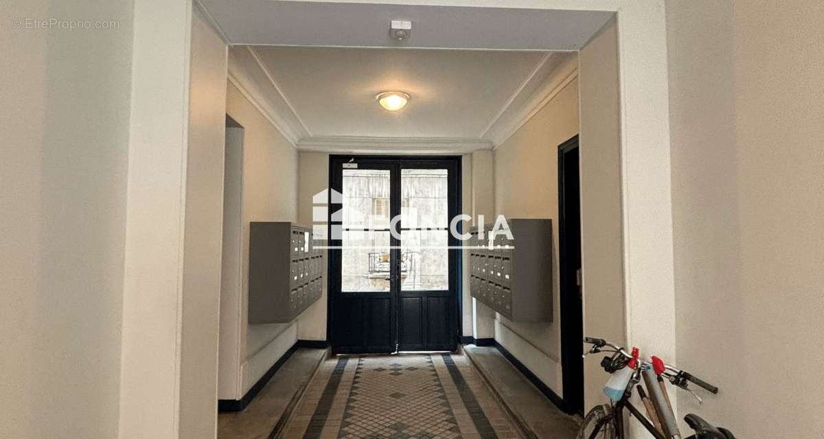 Appartement à PARIS-18E