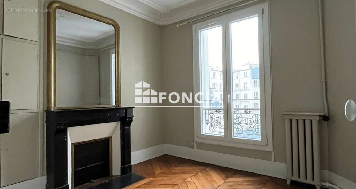 Appartement à PARIS-9E