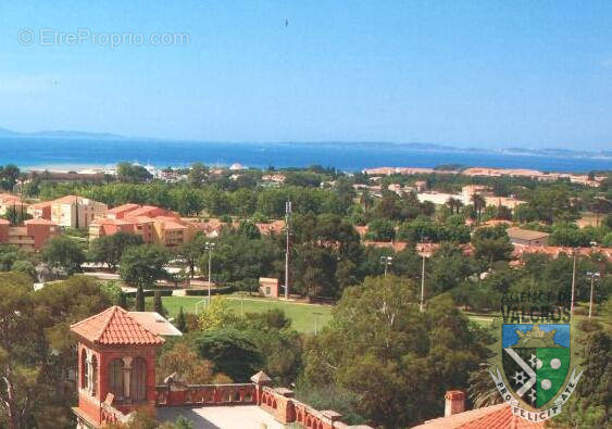 Appartement à LA LONDE-LES-MAURES