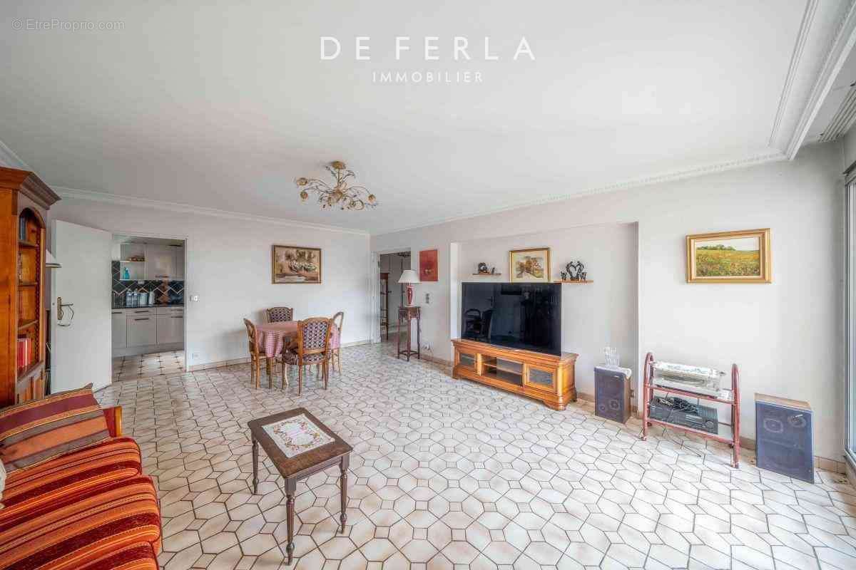 Appartement à PARIS-20E