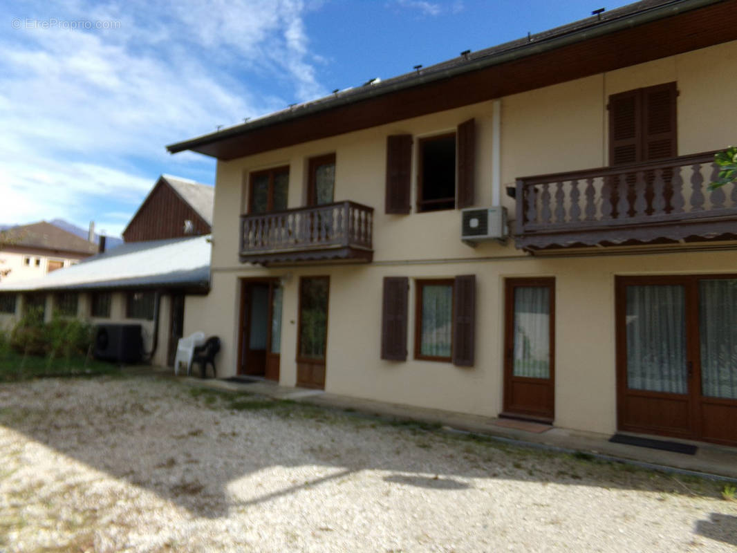 Maison à CHATEAUNEUF