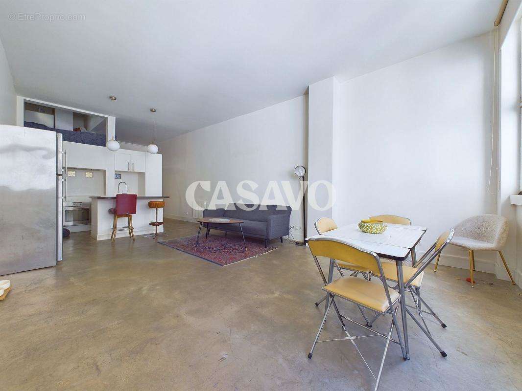 Appartement à PARIS-10E