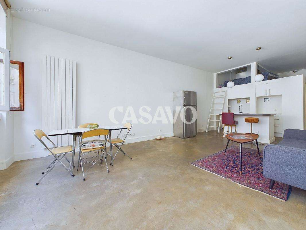 Appartement à PARIS-10E