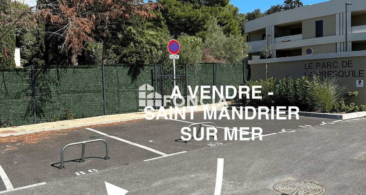 Parking à SAINT-MANDRIER-SUR-MER