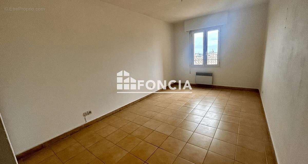 Appartement à PUGET-SUR-ARGENS