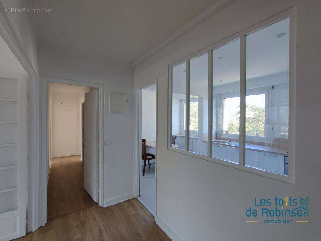 Appartement à VERRIERES-LE-BUISSON