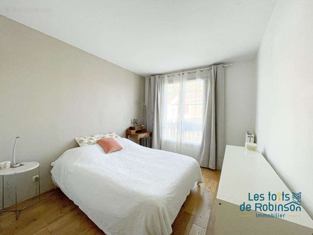 Appartement à LE PLESSIS-ROBINSON