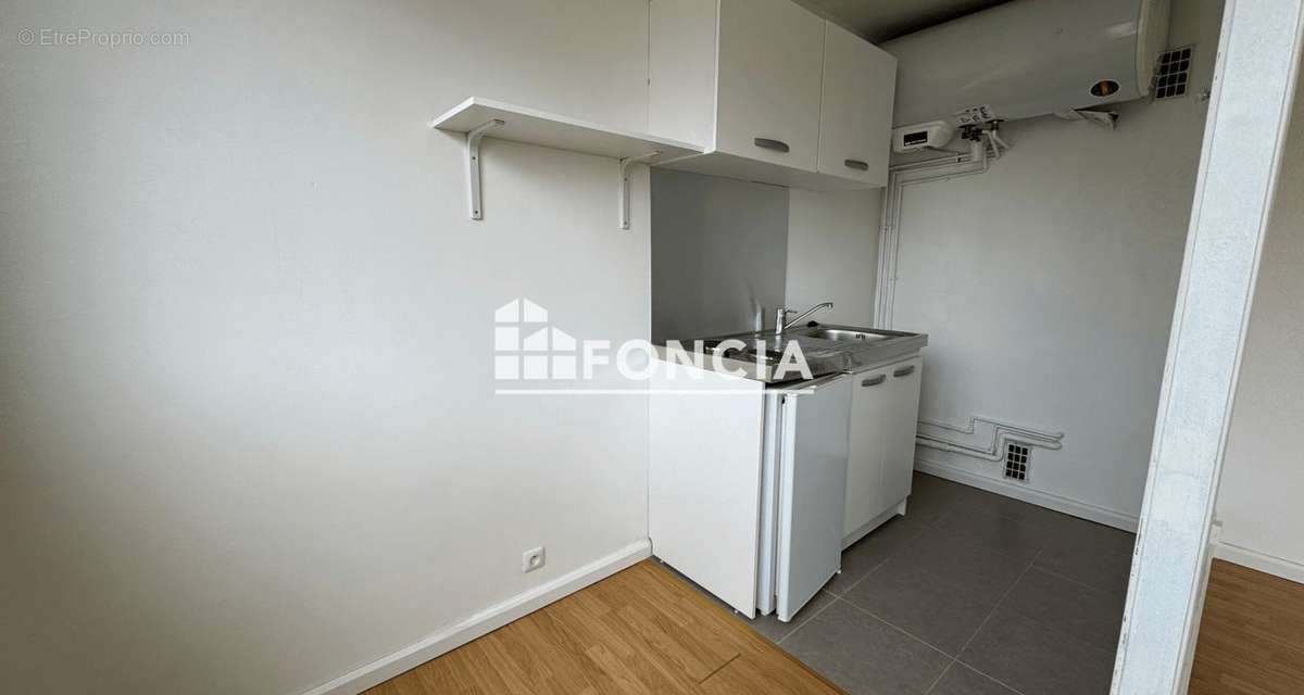 Appartement à COURBEVOIE