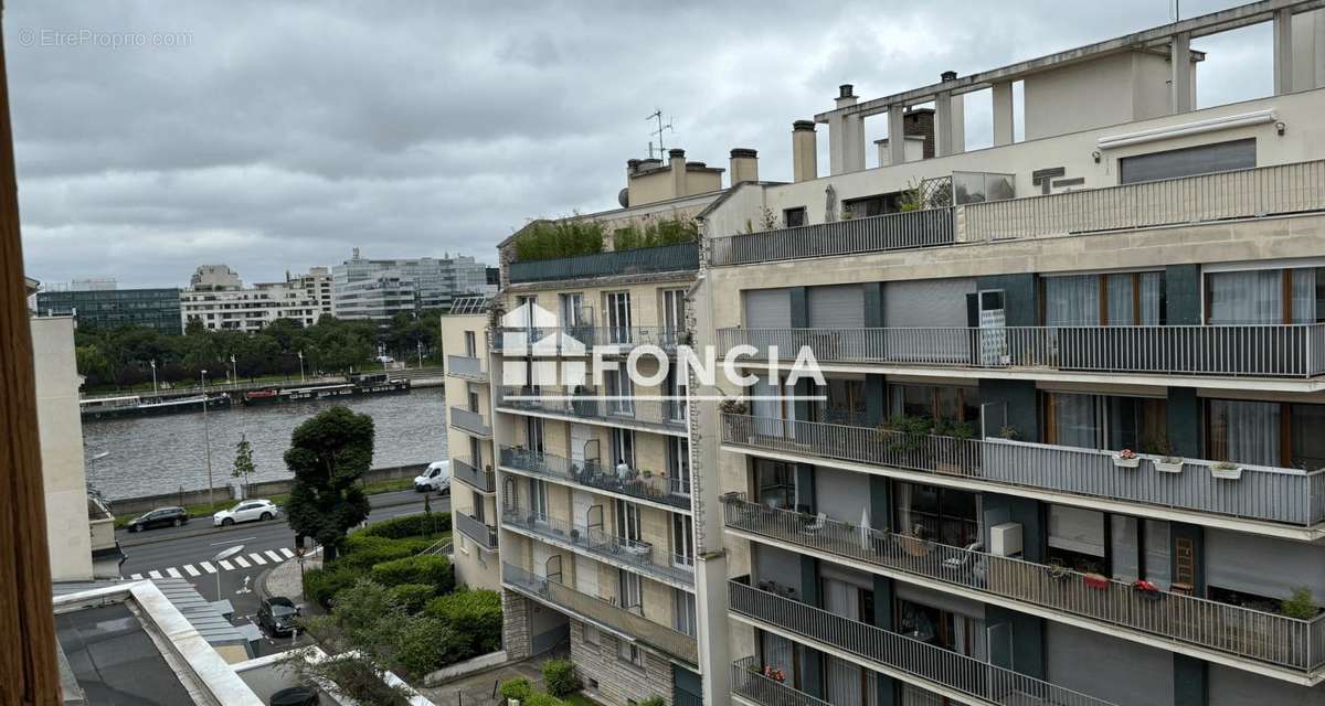 Appartement à COURBEVOIE