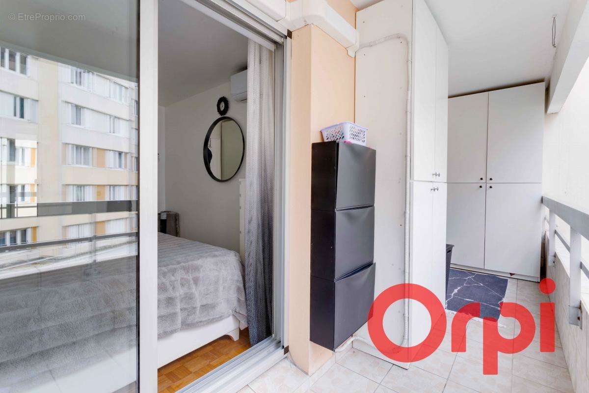 Appartement à PARIS-19E