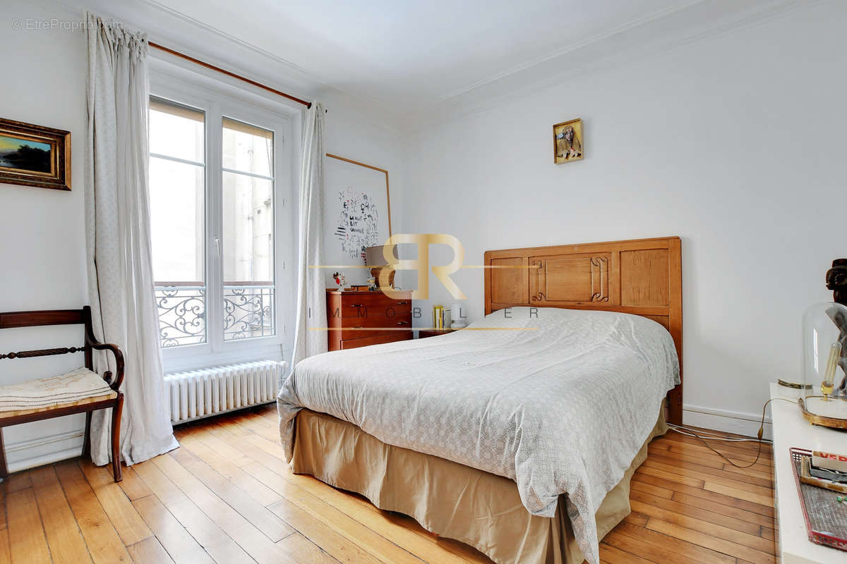 Appartement à PARIS-10E