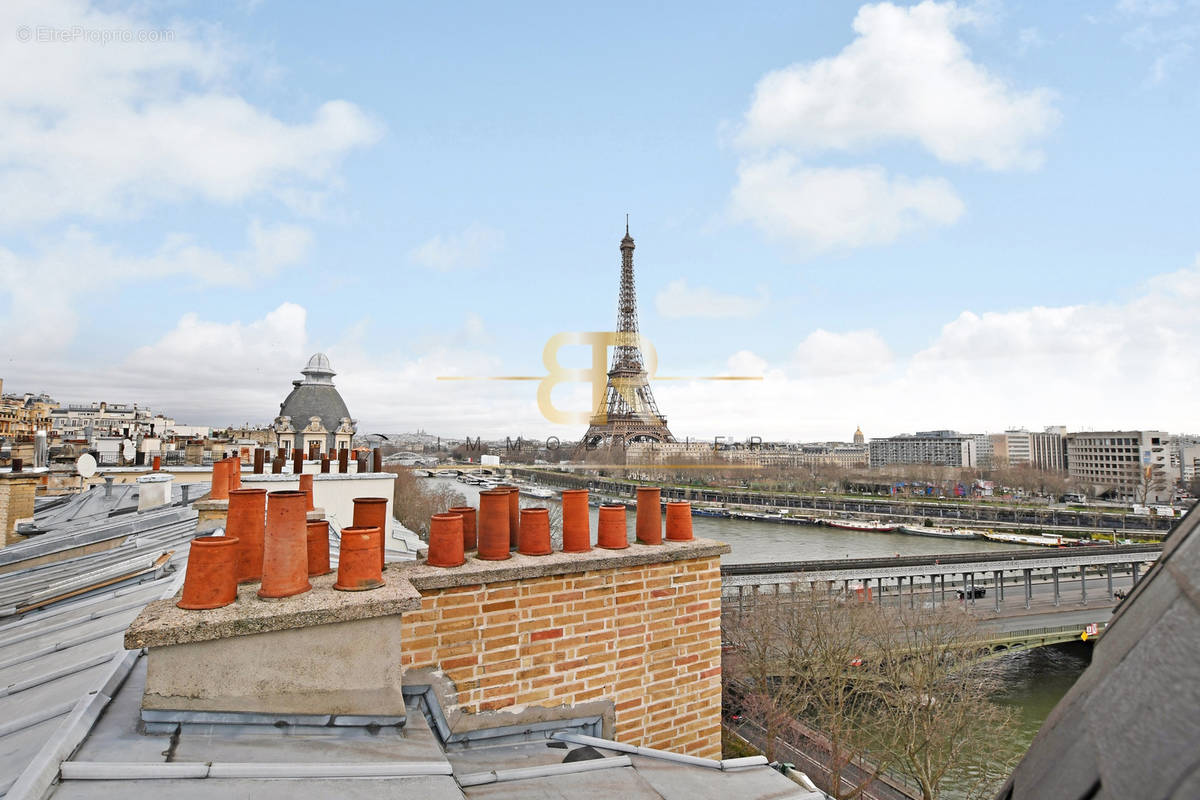 Appartement à PARIS-16E