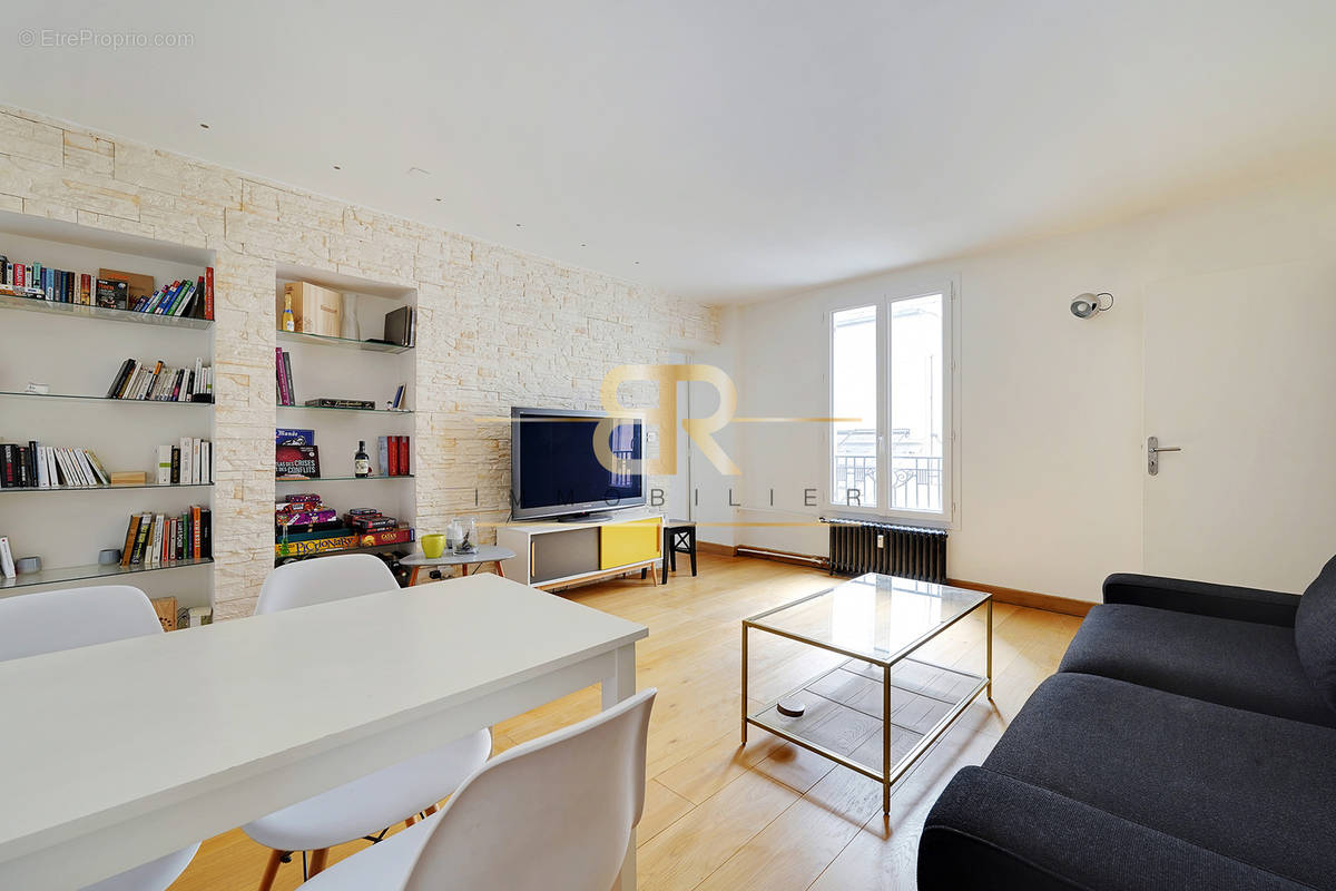 Appartement à PARIS-8E