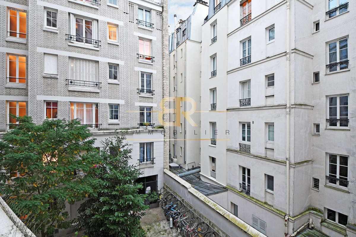 Appartement à PARIS-18E