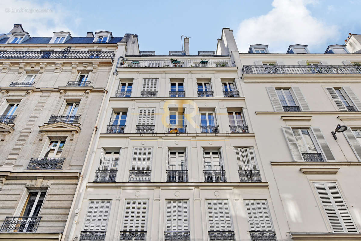 Appartement à PARIS-6E