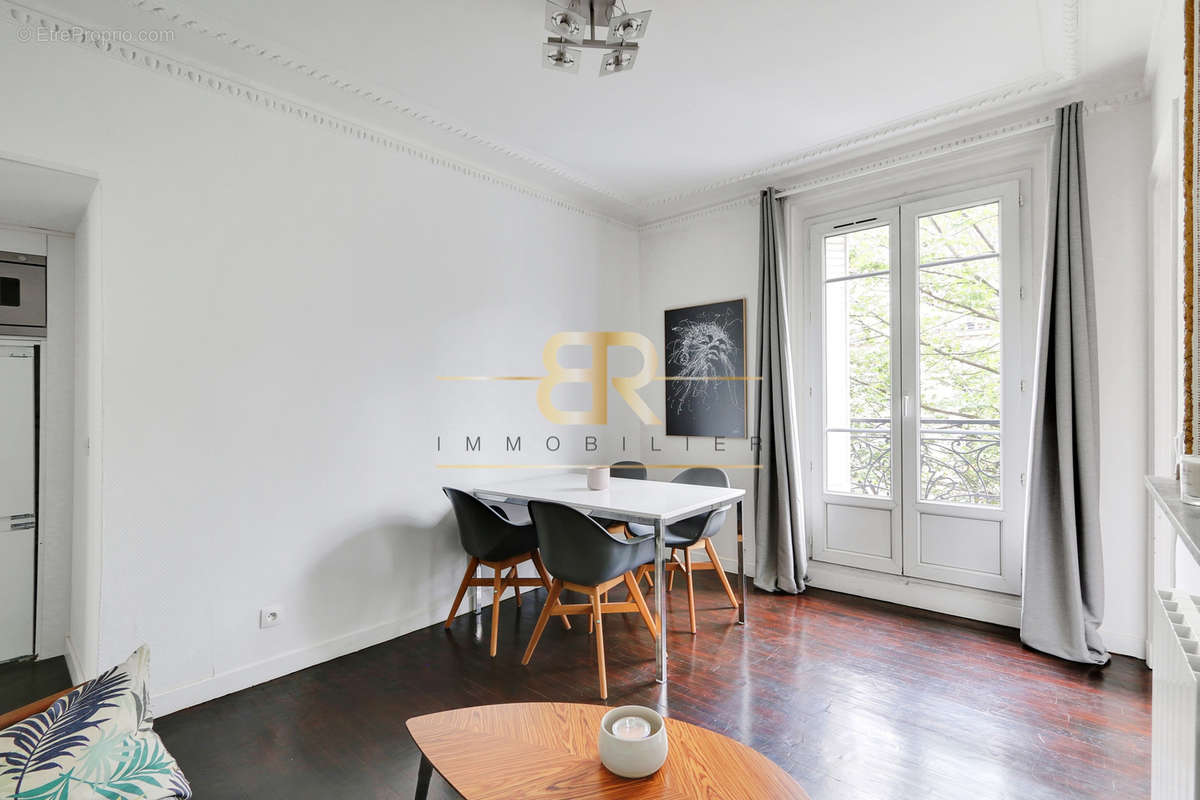 Appartement à PARIS-18E