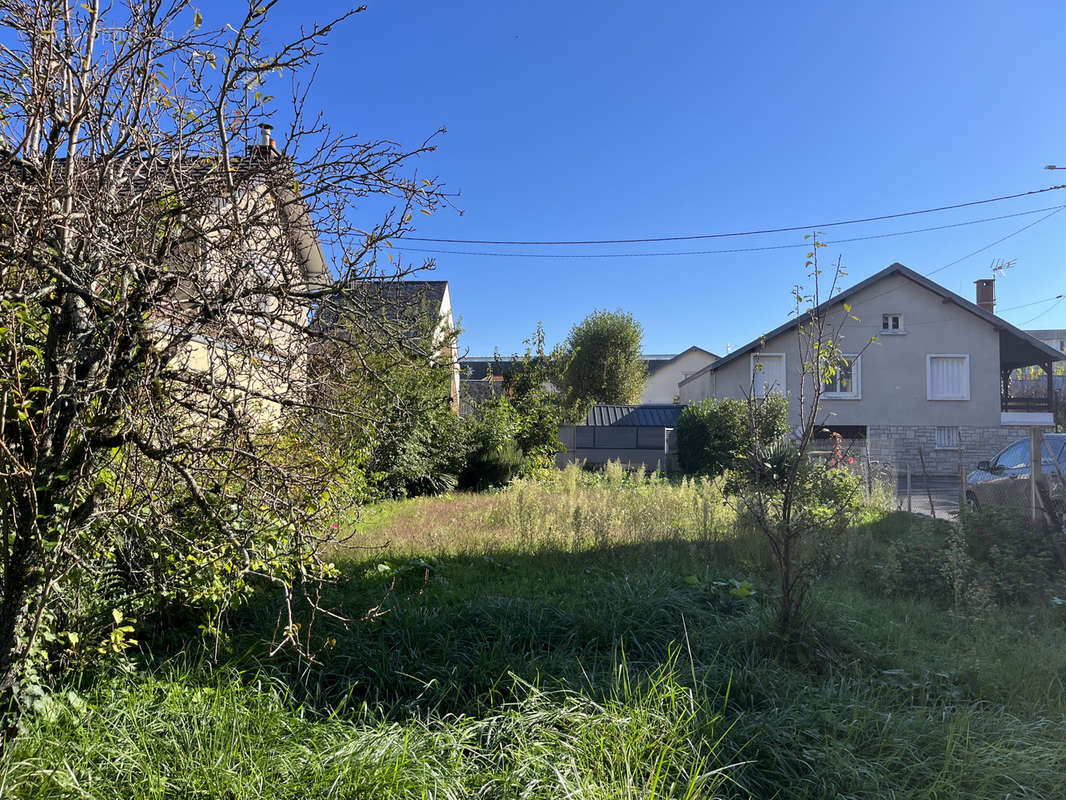 Terrain à BRIVE-LA-GAILLARDE