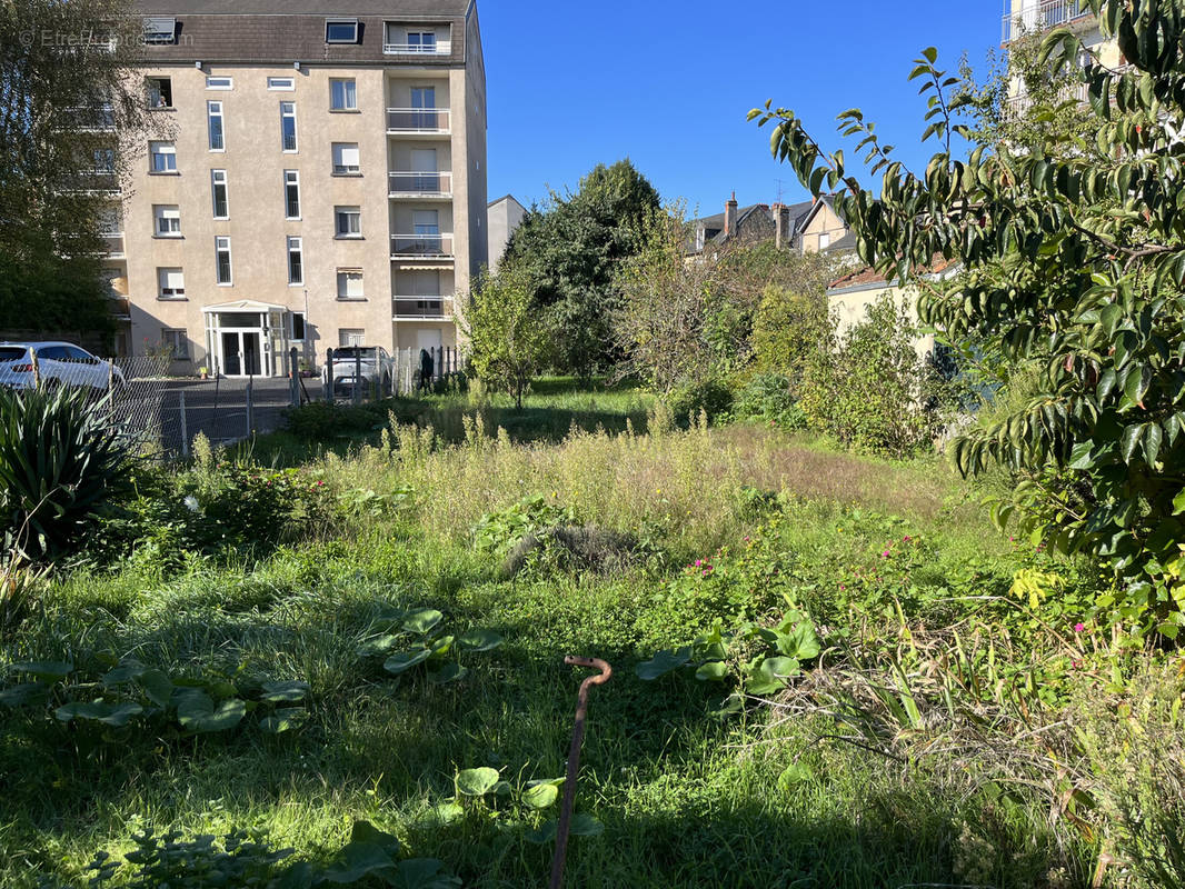 Terrain à BRIVE-LA-GAILLARDE