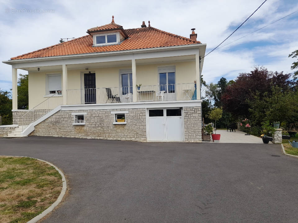 Maison à SAVIGNAC-LEDRIER