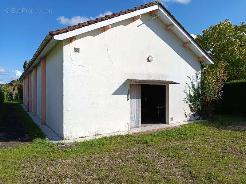 Maison à SAINT-SEURIN-SUR-L&#039;ISLE