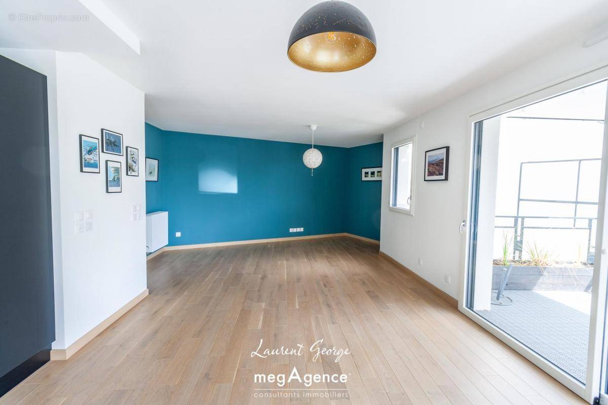 Appartement à MONT-SAINT-AIGNAN