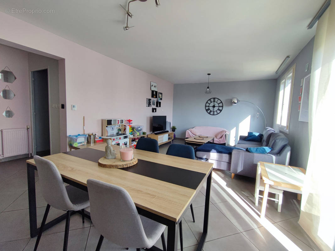 Appartement à FEYZIN