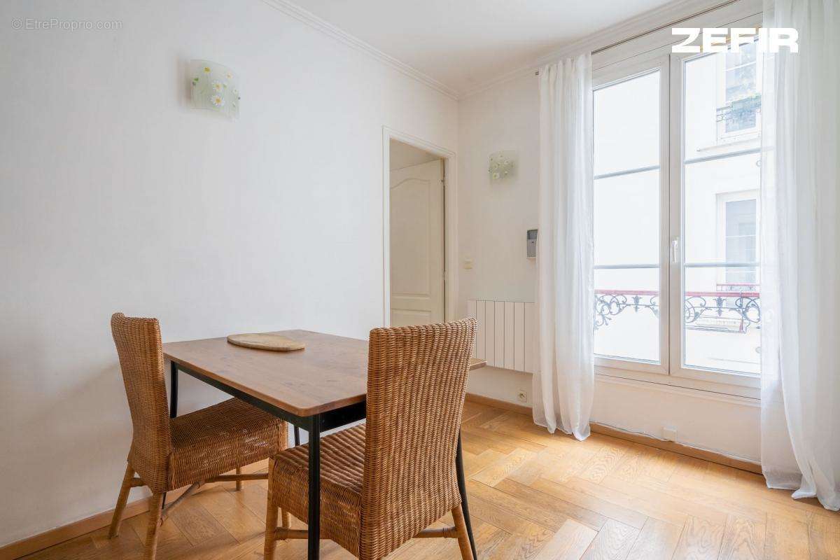 Appartement à PARIS-12E