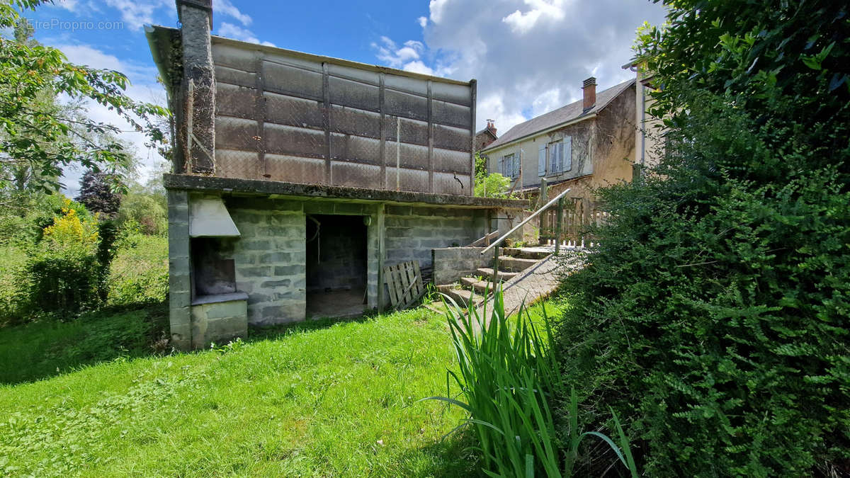 Maison à LUBERSAC