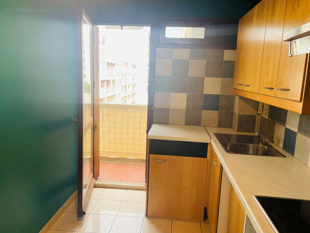 Appartement à MARSEILLE-8E