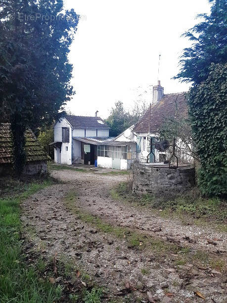 Maison à PERRECY-LES-FORGES