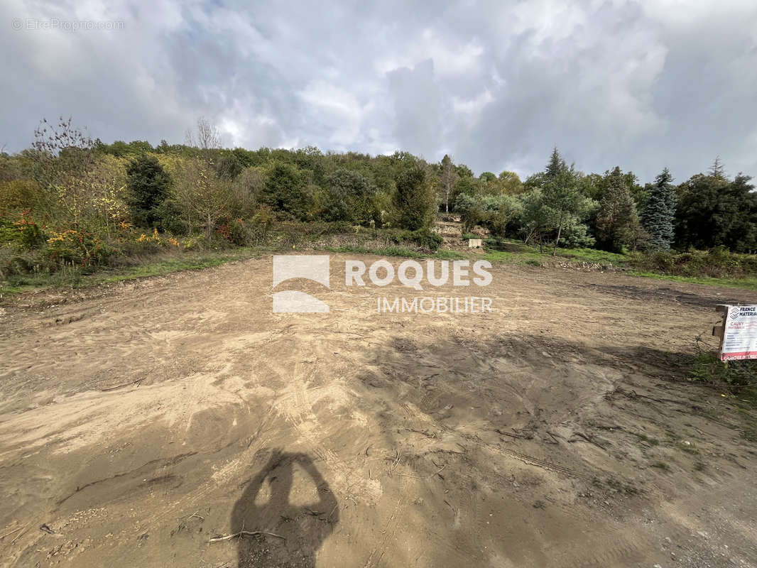 Terrain à LE POUJOL-SUR-ORB