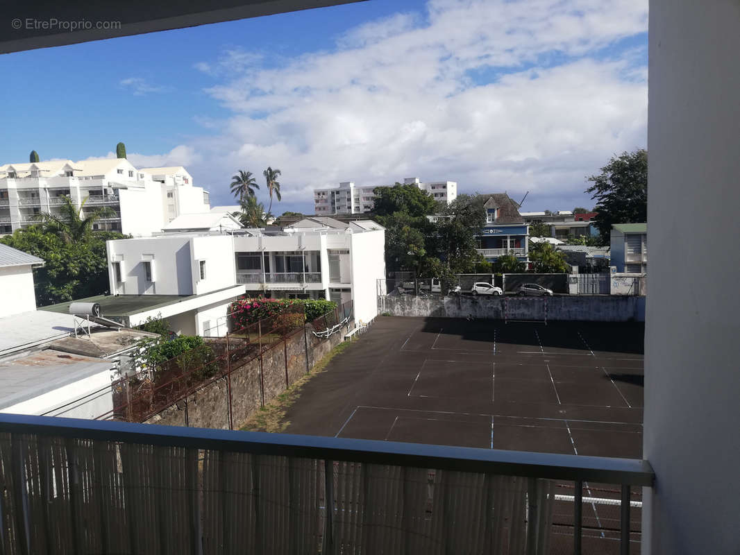 Appartement à SAINT-DENIS