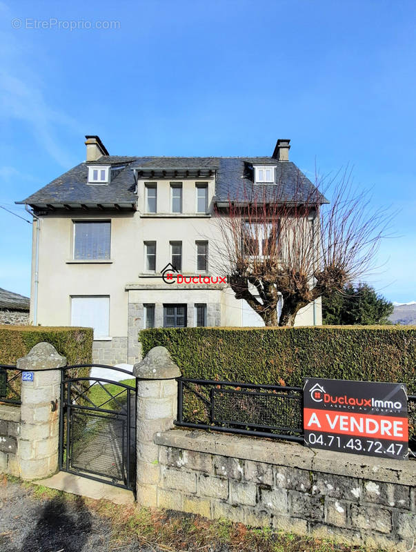 Appartement à SAINT-CERNIN