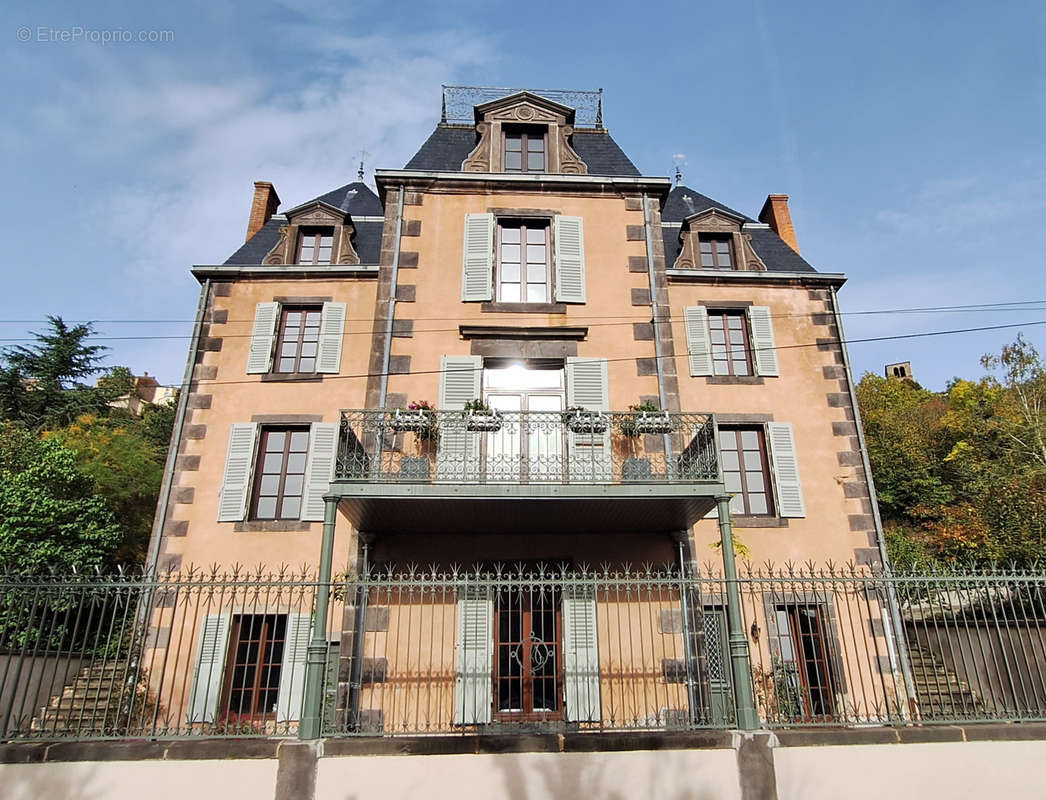 Maison à CLERMONT-FERRAND