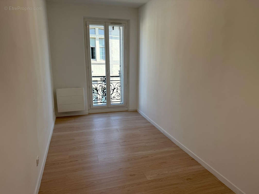 Appartement à MARSEILLE-2E