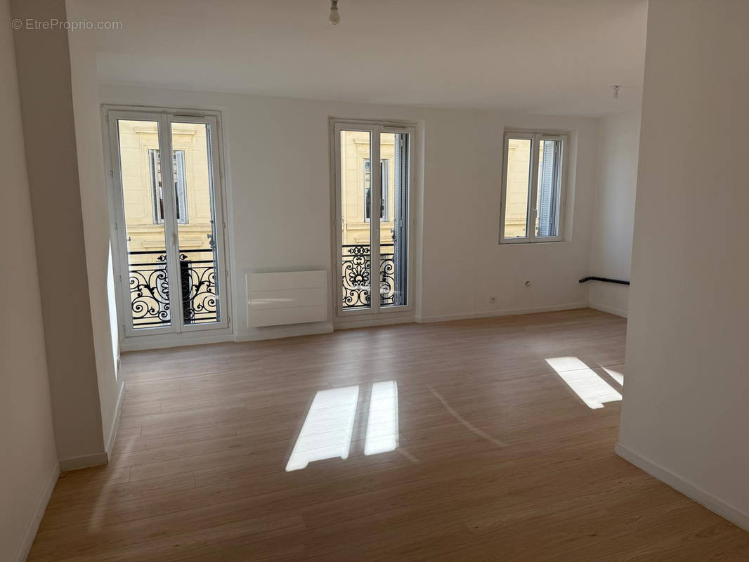 Appartement à MARSEILLE-2E