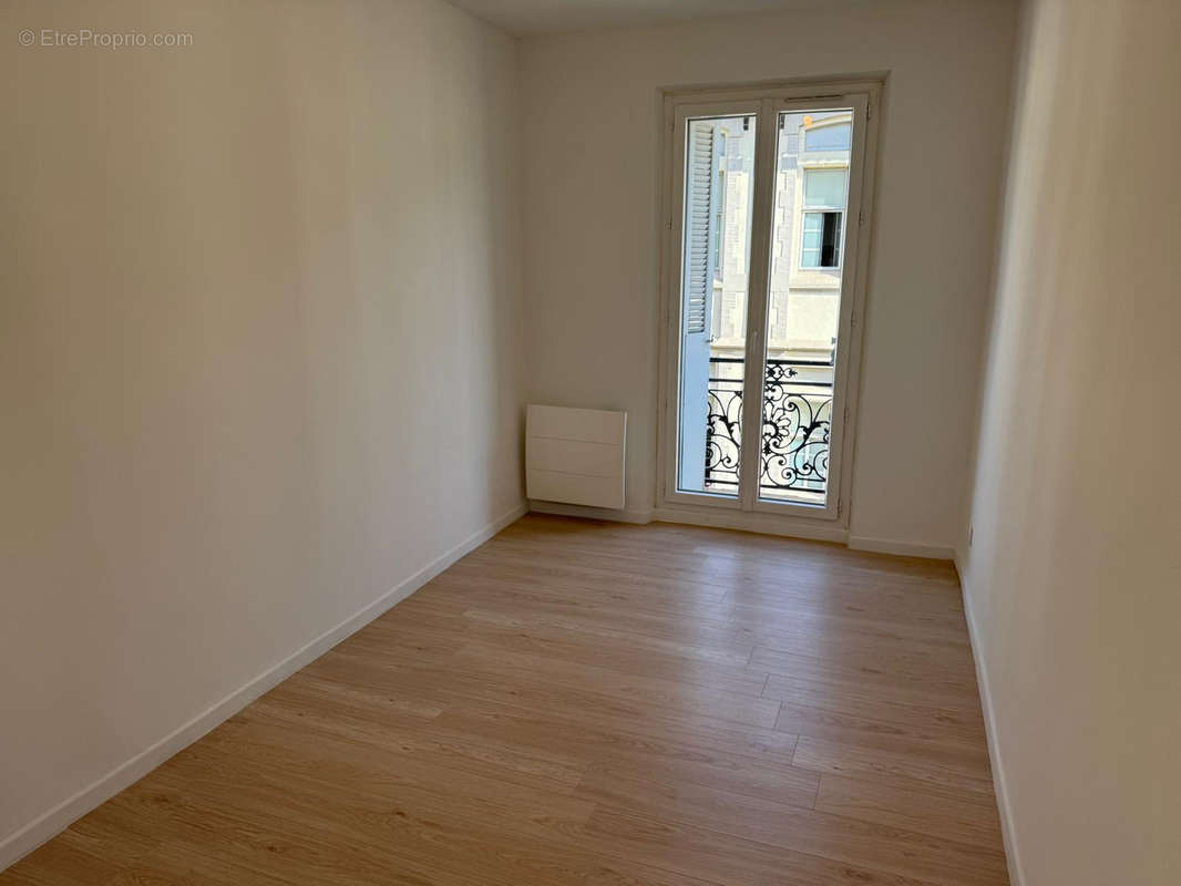 Appartement à MARSEILLE-2E