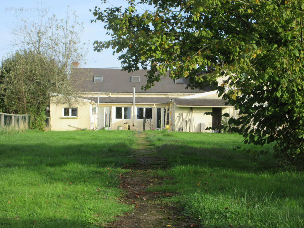 Maison à CHAILLAC