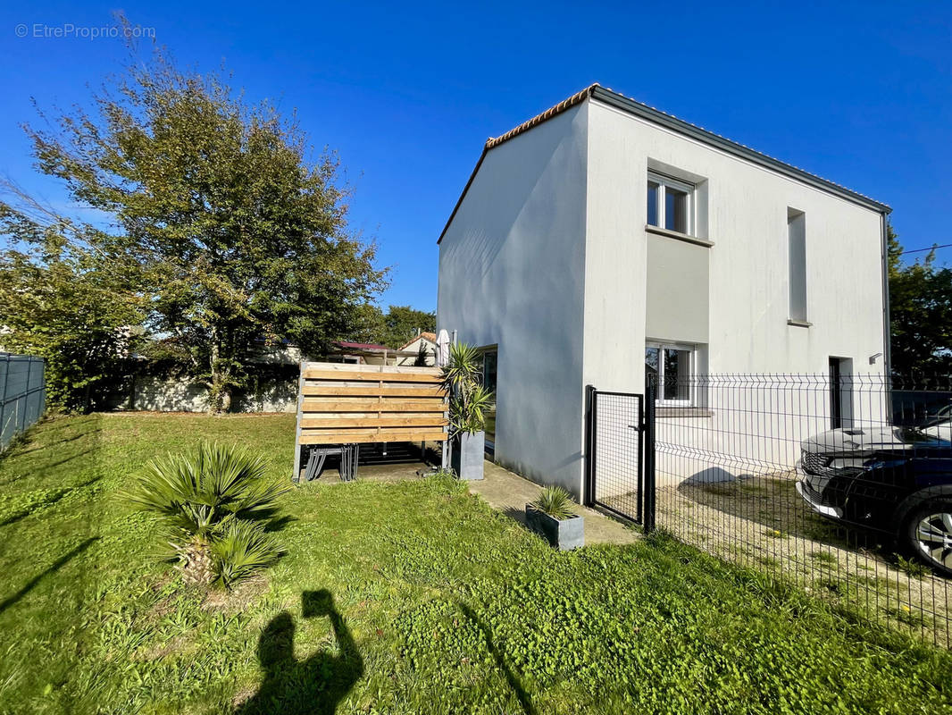 Maison à SAINT-AIGNAN-GRANDLIEU