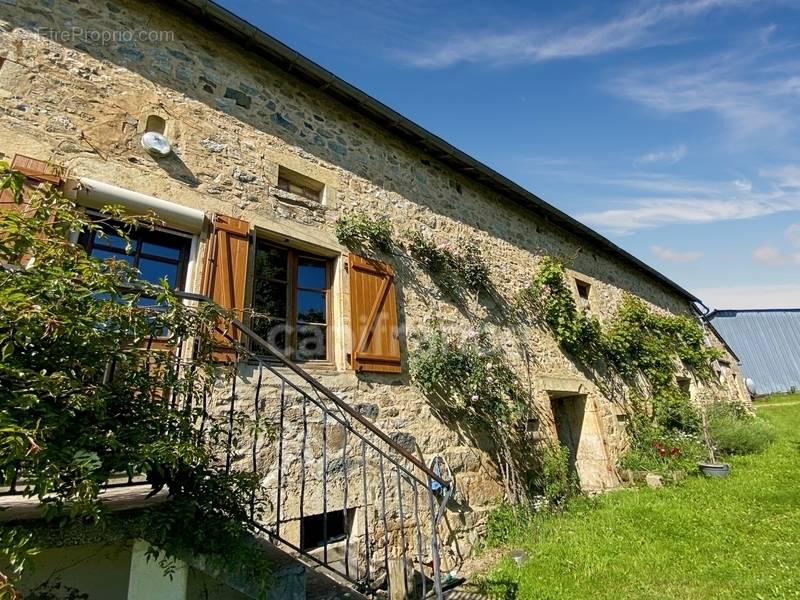 Maison à SAINT-LEGER-DE-FOUGERET